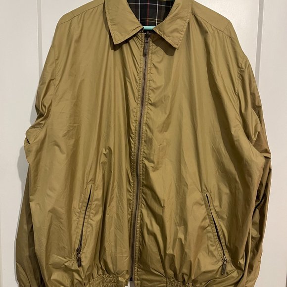 Barbour Reversible Jacket in Green Plaid for Endless Fashion Options! - Picture 4 of 8